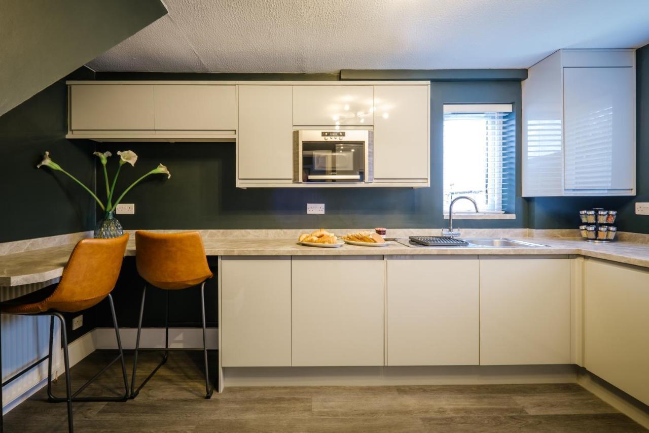 Rockside - Luxury 1 Bedroom Home With Hot Tub, Central Location, Parking And Pet Friendly Windermere Exterior photo